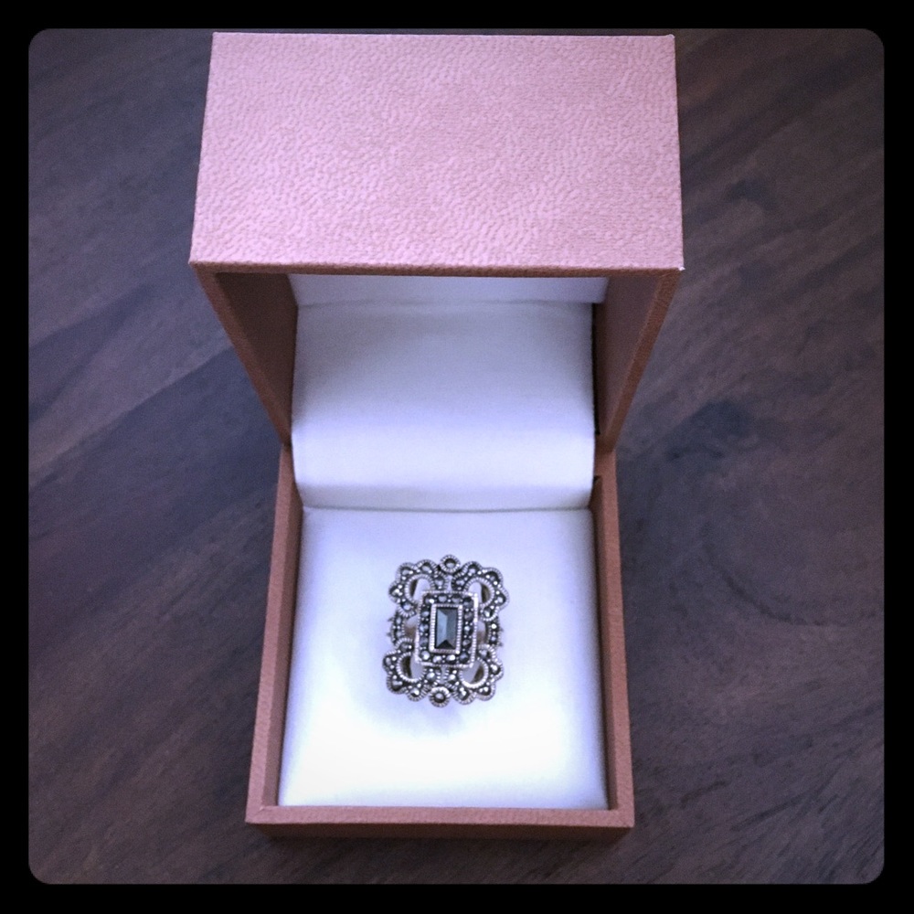 Vintage Silver Ring - Beautiful!